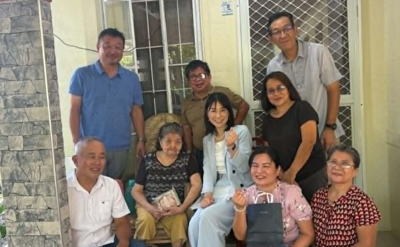 Consul General Hirotaka Ono, Senator Ayaka Shiomura of the Japanese Diet, and Norihiro Inomata of the Philippine Nikkei-jin Legal Support Center (PNLSC) – strong supporters of the Shuseki project recently visited Filipino Nisei Rosa Kanashiro and Sakwe Matsuda as part of efforts to document their stories and support their claims to Japanese nationality.